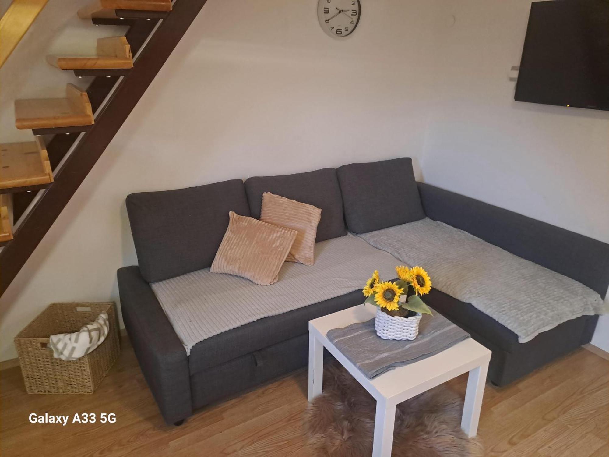 Green Sky House Mostec Екстериор снимка